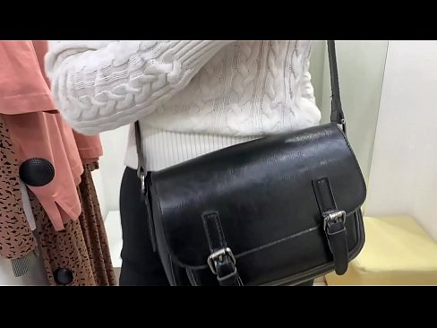 ❤️ Javna masturbacija mlade kujice FeralBerry s dildom u sobi za mjerenje ❤❌ Analni video u pornografiji hr.xxxsexjav.ru ❌❤